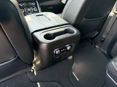 Used 2022 GMC Yukon Denali AWD/4WD image 33