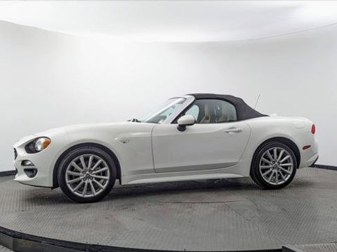 Used 2020 FIAT 124 Spider Lusso RWD image 27