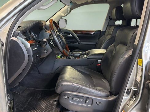 Used 2016 Lexus LX 570 4WD image 11