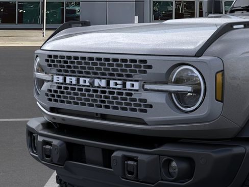 New 2026 Ford Bronco Badlands image 19