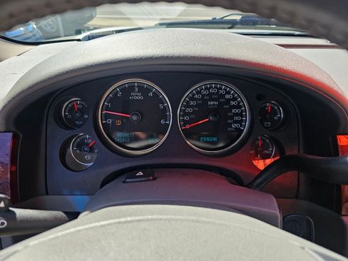 Used 2009 Chevrolet Tahoe LT w/ Luxury Package image 32