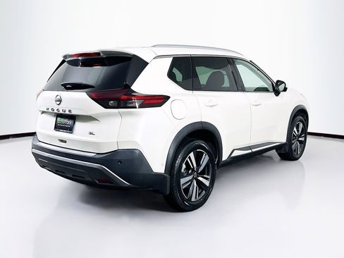 Used 2023 Nissan Rogue SL w/ SL Premium Package image 9