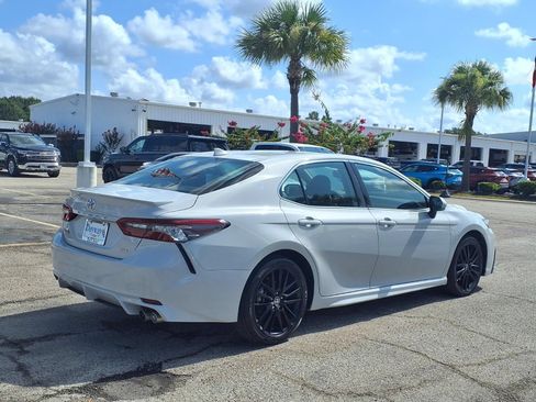 Used 2024 Toyota Camry XSE FWD image 2