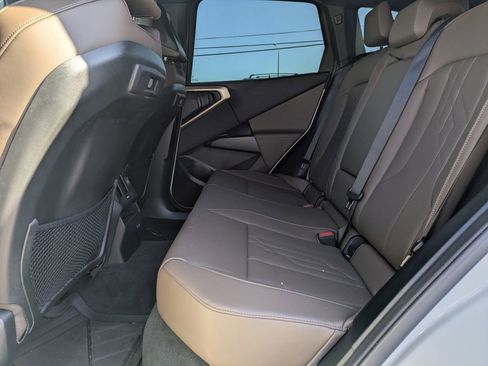 Used 2025 BMW X3 xDrive30i w/ Convenience Package image 15