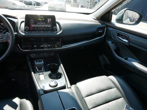 Used 2023 Nissan Rogue SL image 14