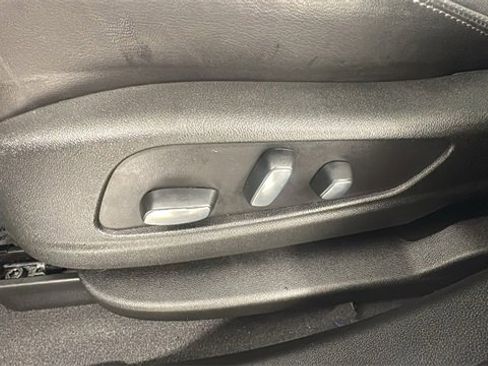 Used 2025 Cadillac XT5 Premium Luxury image 11