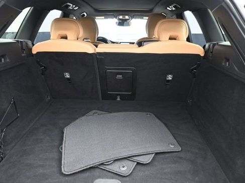 Used 2024 Volvo XC60 B5 Ultimate AWD/4WD image 33