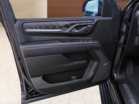 Used 2023 GMC Yukon XL Denali w/ Max Trailering Package image 24