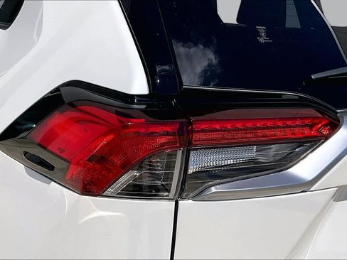 Used 2020 Toyota RAV4 XSE AWD/4WD image 29
