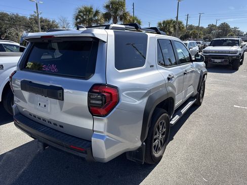 Used 2025 Toyota 4Runner TRD Sport Premium image 2