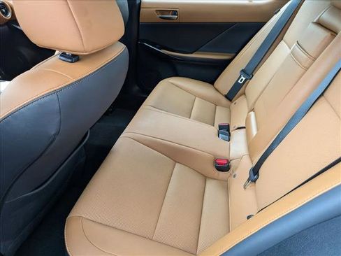 Certified 2023 Lexus IS 300 w/ Comfort Package image 17