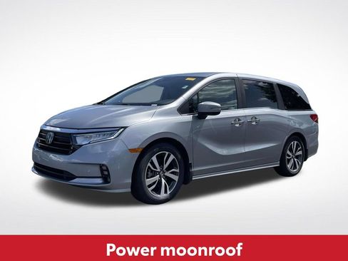 Used 2023 Honda Odyssey Touring image 3