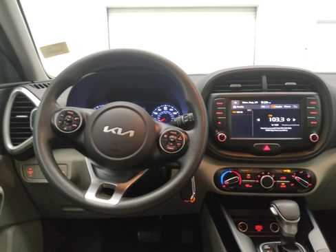 Used 2022 Kia Soul LX FWD image 22