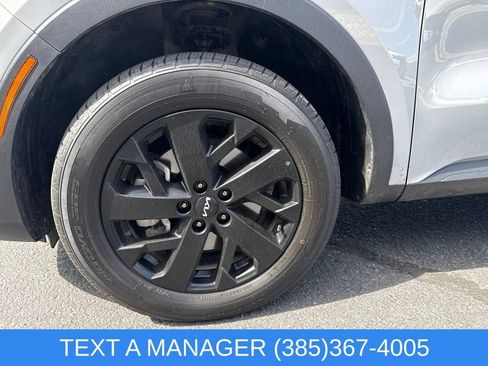 Used 2023 Kia Sorento S AWD/4WD image 9