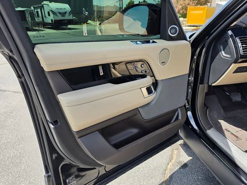 Used 2019 Land Rover Range Rover HSE AWD/4WD image 11