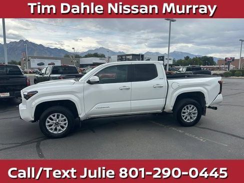 Used 2024 Toyota Tacoma SR5 AWD/4WD image 7