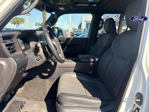 Used 2024 Lexus GX 550 w/ Accessory Package (31) AWD/4WD image 10