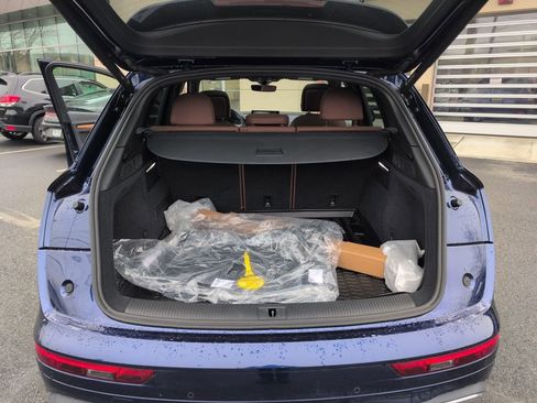 Used 2023 Audi Q5 2.0T Premium w/ Convenience Package image 24