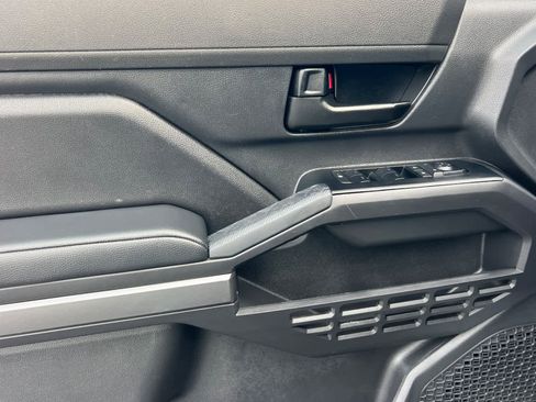 Used 2025 Toyota Tacoma SR5 image 12