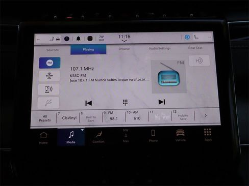 Used 2023 Jeep Grand Cherokee Overland w/ Luxury Tech Group IV image 13