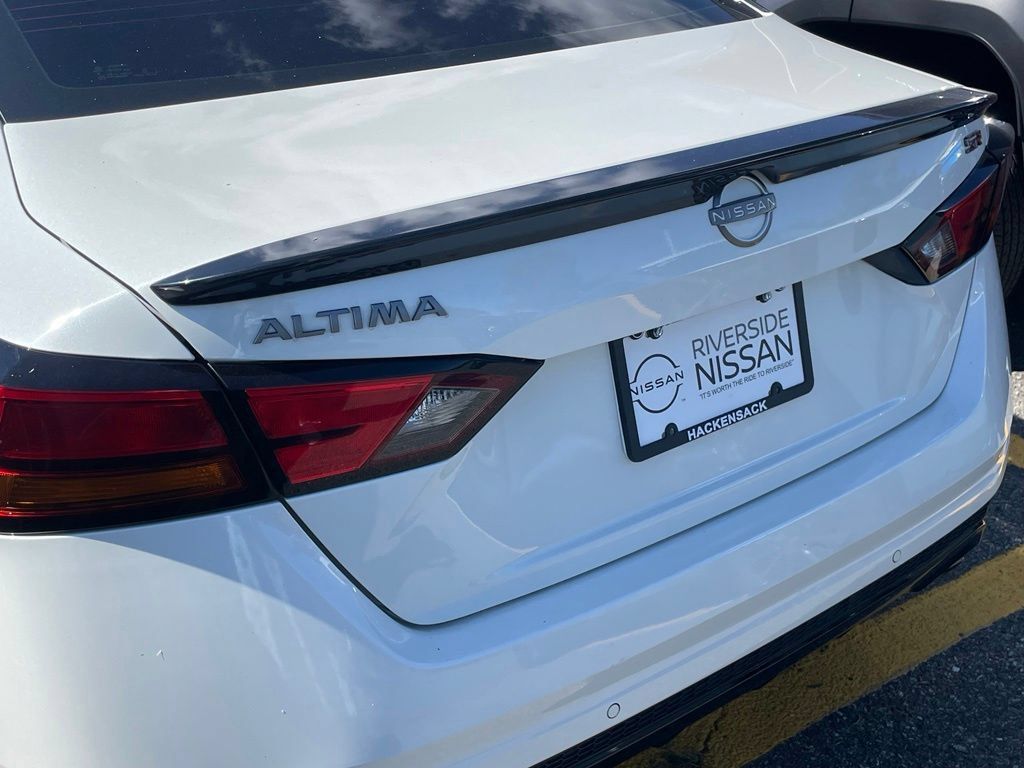 Certified 2024 Nissan Altima 2.5 SR w/ SR Premium Package FWD image 27