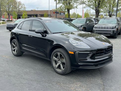 Used 2024 Porsche Macan AWD/4WD image 5