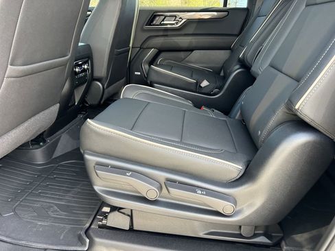 New 2026 GMC Yukon XL Elevation image 17