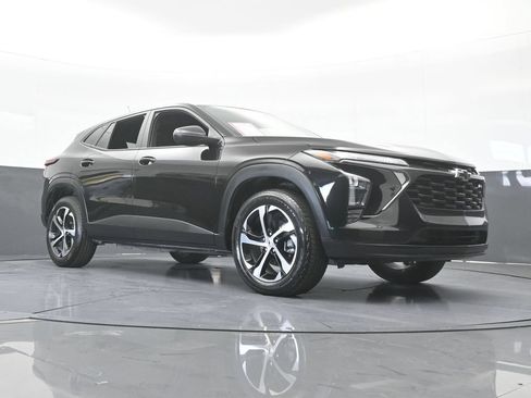 Used 2025 Chevrolet Trax RS w/ Driver Confidence Package FWD image 57