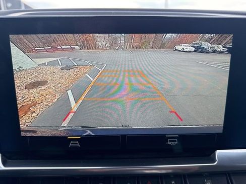 Used 2023 Chevrolet Silverado 1500 LT image 25