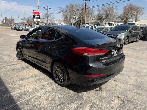 Used 2018 Hyundai Elantra Limited image 5