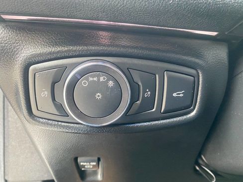 Used 2016 Lincoln MKZ Base 4dr Sedan w/ Equipment Group 200A Select image 39