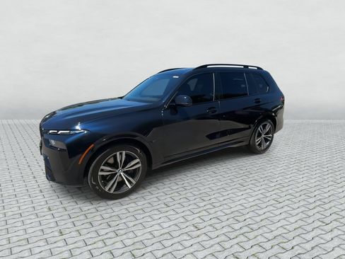 Used 2024 BMW X7 xDrive40i w/ Executive Package AWD/4WD image 4