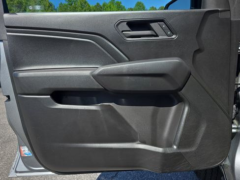 Used 2023 Chevrolet Colorado Trail Boss w/ Technology Package AWD/4WD image 27
