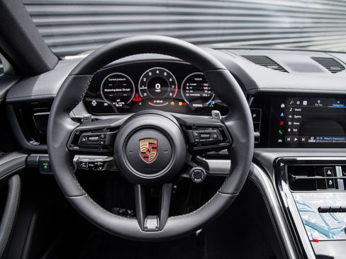 New 2026 Porsche Panamera RWD image 16