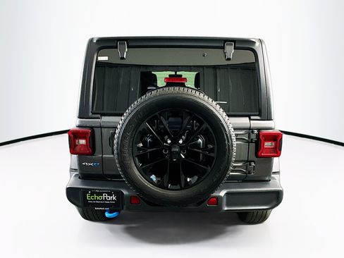 Used 2022 Jeep Wrangler Sahara image 7