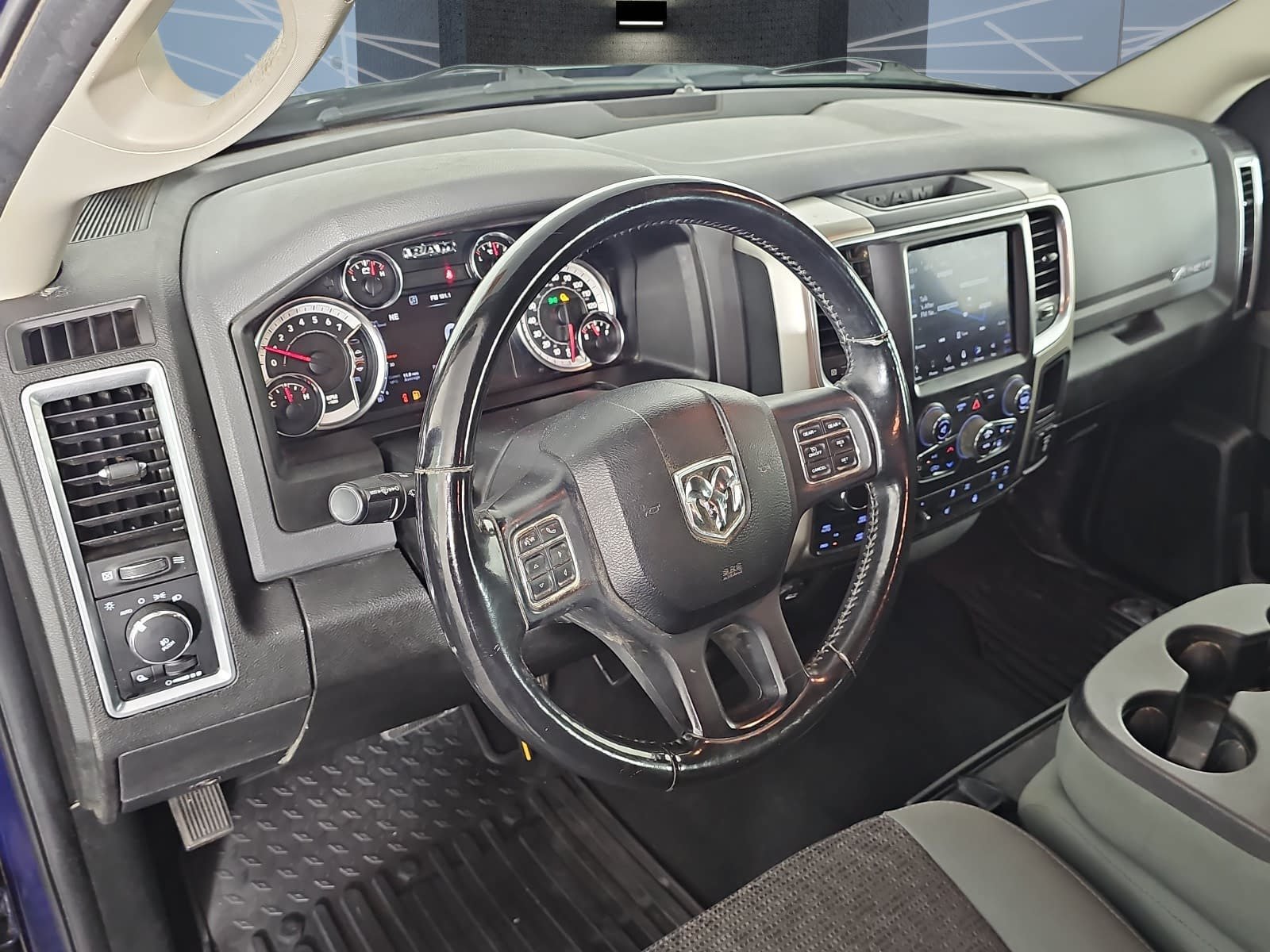 Used 2019 RAM 1500 Big Horn AWD/4WD image 13