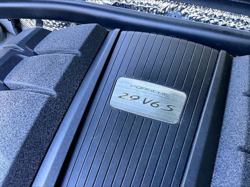Used 2023 Porsche Macan S AWD/4WD image 33