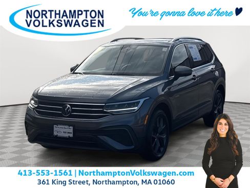 Used 2023 Volkswagen Tiguan SE w/ Panoramic Sunroof Package AWD/4WD image 1