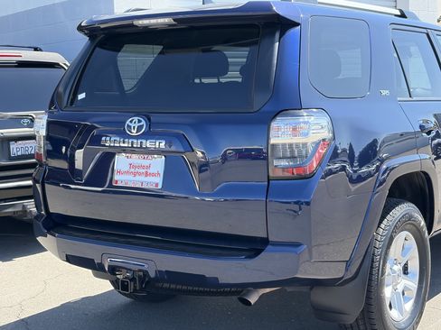 Certified 2024 Toyota 4Runner SR5 AWD/4WD image 4