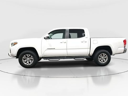 Used 2016 Toyota Tacoma SR5 image 8
