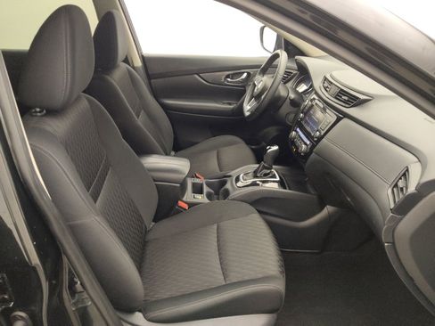 Used 2019 Nissan Rogue SV image 21