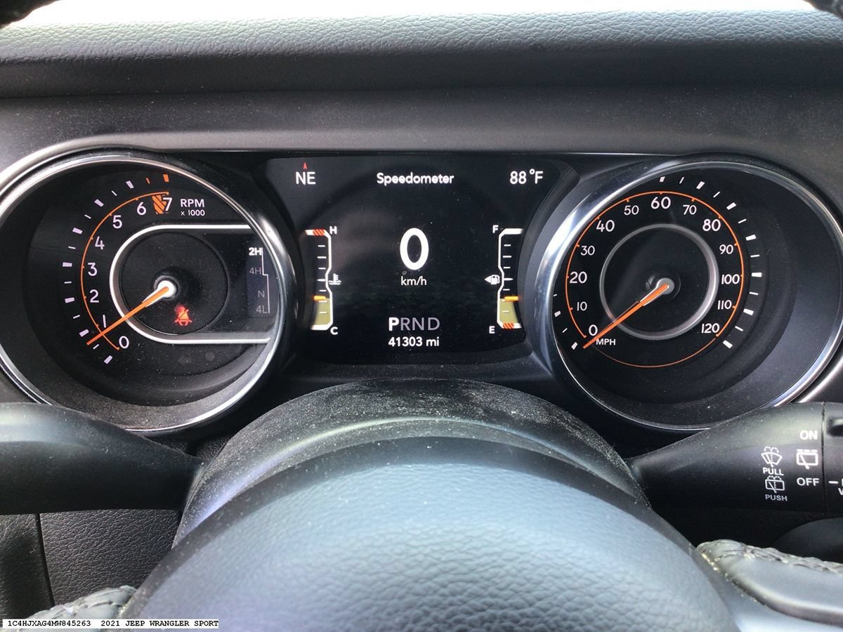 Used 2021 Jeep Wrangler Sport AWD/4WD image 13