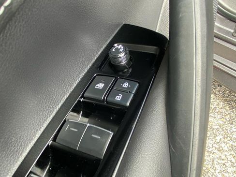 Used 2022 Toyota Corolla SE FWD image 53