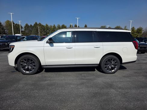 New 2026 Ford Expedition Max Platinum w/ Stealth Appearance Package image 2