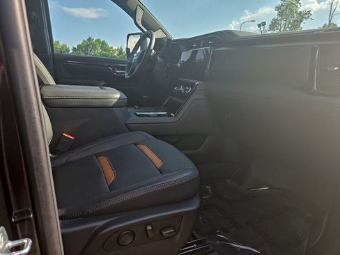 Used 2024 GMC Sierra 2500 AT4 w/ AT4 Preferred Package image 31
