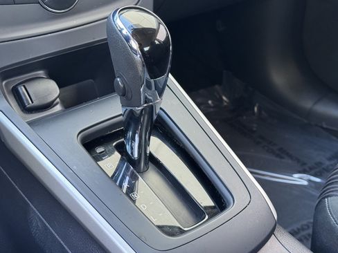Used 2019 Nissan Sentra SV FWD image 17