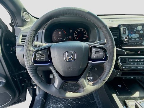 New 2026 Honda Ridgeline Black Edition image 10