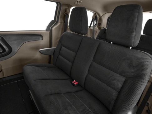 Used 2018 Dodge Grand Caravan SE FWD image 8