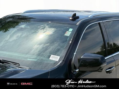 Used 2024 Cadillac Escalade Premium Luxury RWD image 12