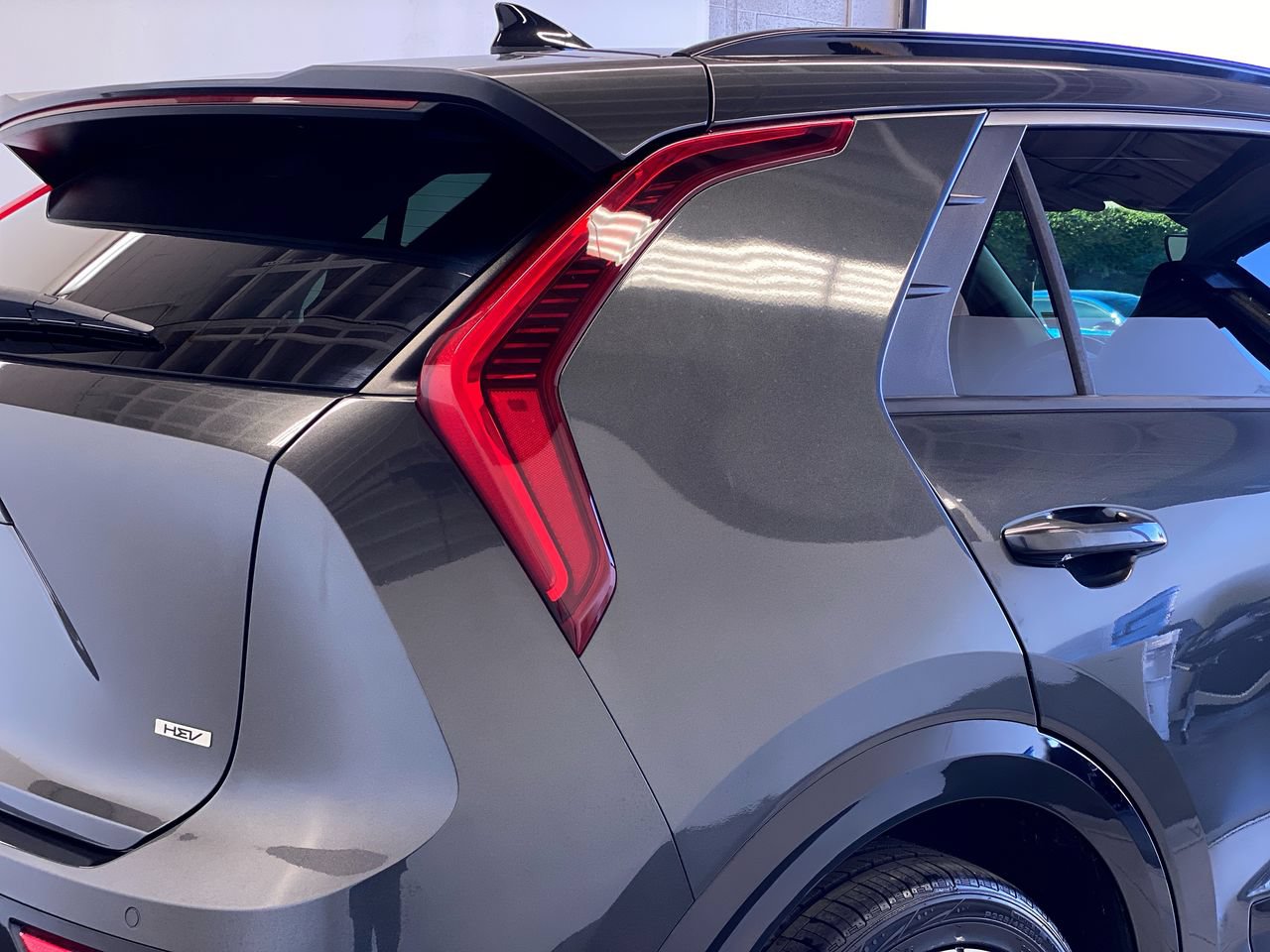 Certified 2023 Kia Niro EX Touring FWD image 10